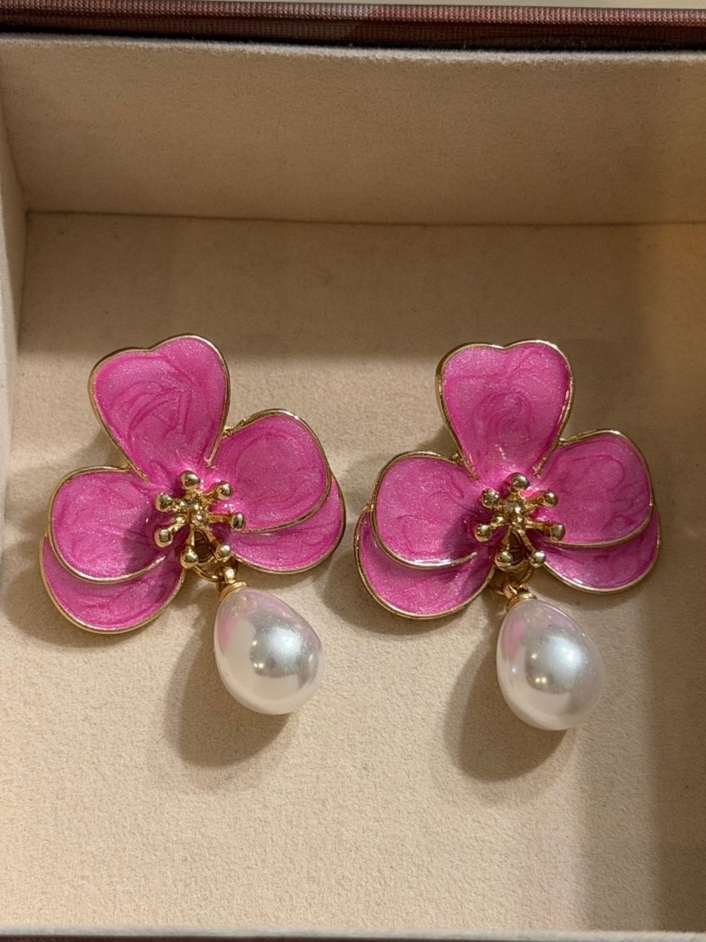 Pink Teardrop Flower & Faux Pearl Dangle Earrings Gold Tone